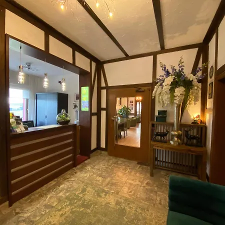 Boutique Restaurant Hollerather Hof فندق هيلينثال
