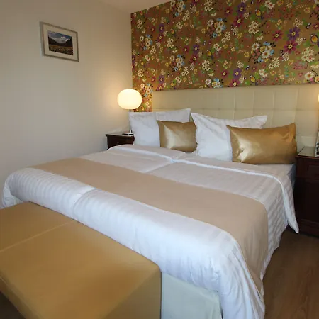 Boutique Restaurant Hollerather Hof 黑伦塔尔