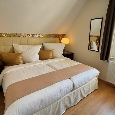 Boutique Restaurant Hollerather Hof Отель Хелленталь